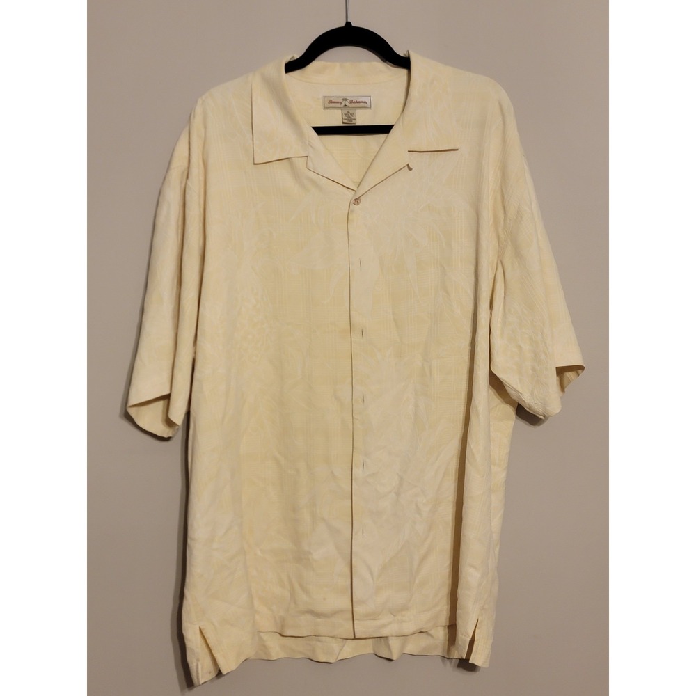 Men's Tommy Bahama Large Hawaiian Beach Shirt‎ with Stitched Pattern